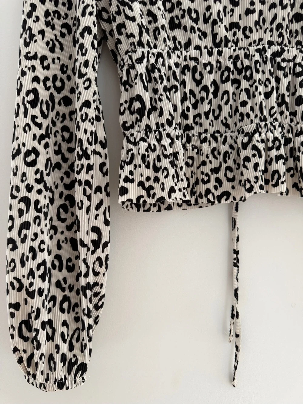 Zara White and Black Leopard Print Cinched Waist Blouse